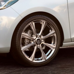 Platišče iz lahke zlitine 18" z 8 kraki, srebrne barve